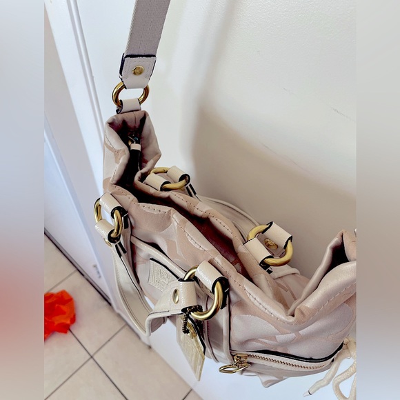 Coach Vintage Poppy Signature Collection Tan/Light Gold Medium Handbag - Picture 3 of 8